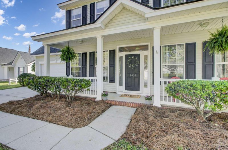 2016 Azalee Ln, Summerville, SC 29483