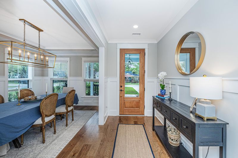 736 York St, Mount Pleasant, SC 29464