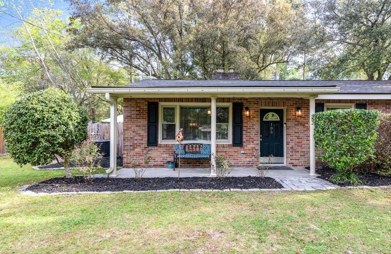 105 Newington Rd, Summerville, SC 29485