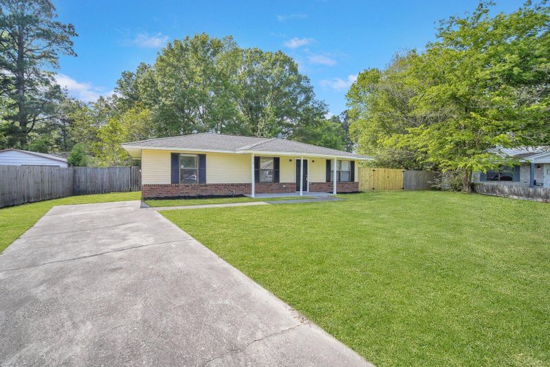 116 Underbrush Ct, Moncks Corner, SC 29461