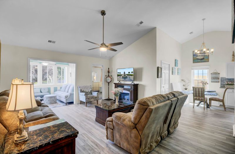 206 Delafield Dr, Summerville, SC 29483
