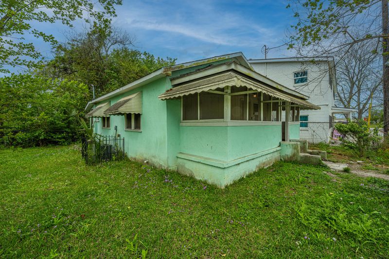 2051 Marsia Ln, North Charleston, SC 29405
