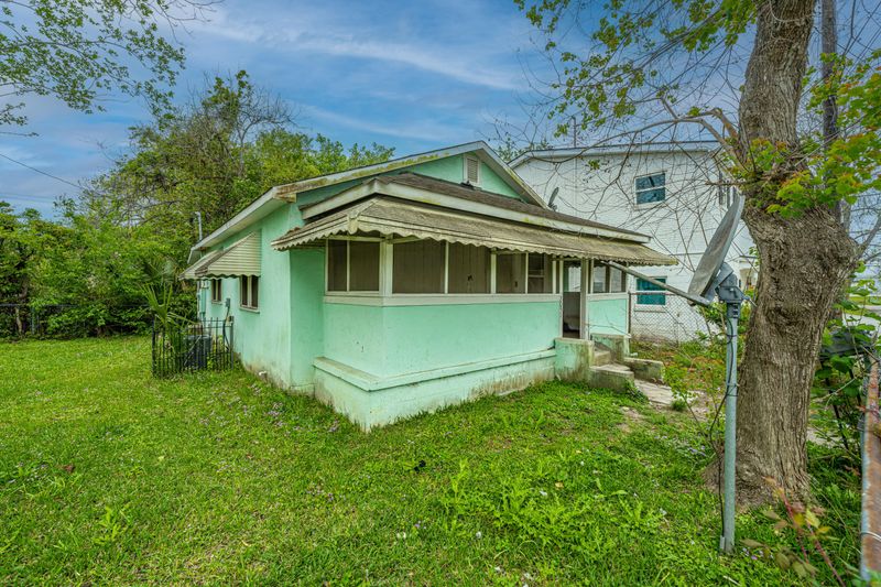 2051 Marsia Ln, North Charleston, SC 29405