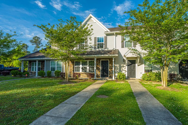 403 Truman Dr, Goose Creek, SC 29445