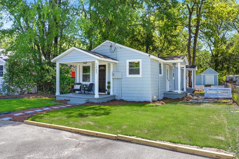 1237 Dickson Ave, Hanahan, SC 29410