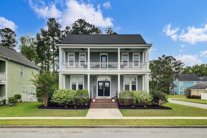 221 Forsythia Ave, Summerville, SC 29483