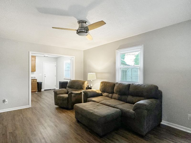 120 Summit Ave, Goose Creek, SC 29445