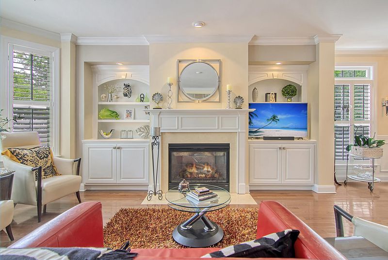 2868 Treadwell St, Mount Pleasant, SC 29466