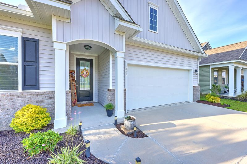 206 Rhodes Ct, Summerville, SC 29486