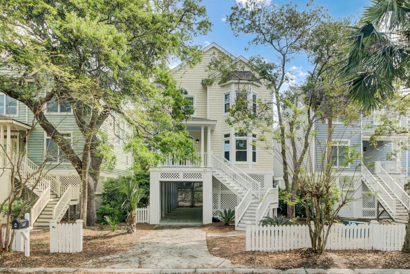 71 Grand Pavilion Dr, Isle Of Palms, SC 29451