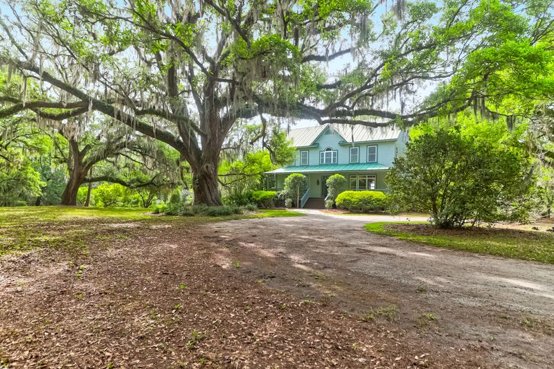 2765 Trucklands Rd, Johns Island, SC 29455