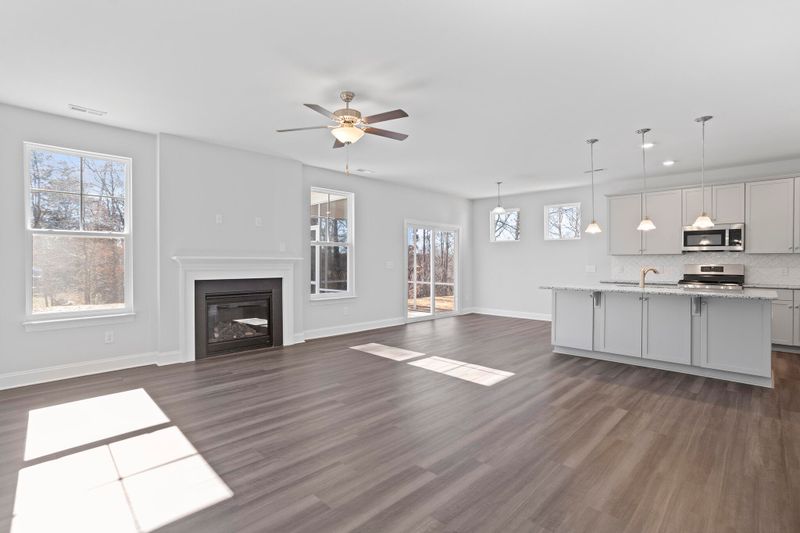 2901 Siebold Dr, North Charleston, SC 29406