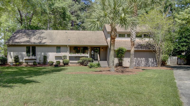 103 Castleway Ln, Goose Creek, SC 29445