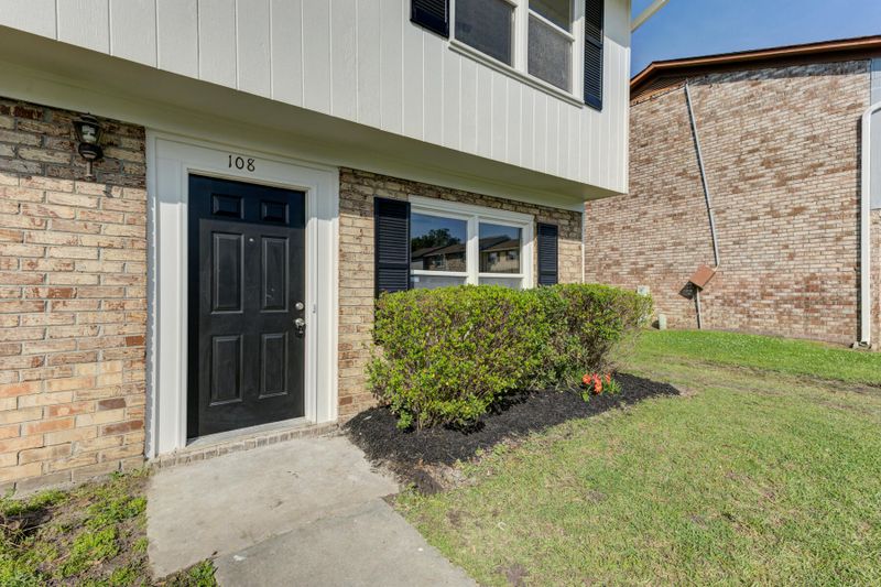 108 Bassett Ct, Goose Creek, SC 29445