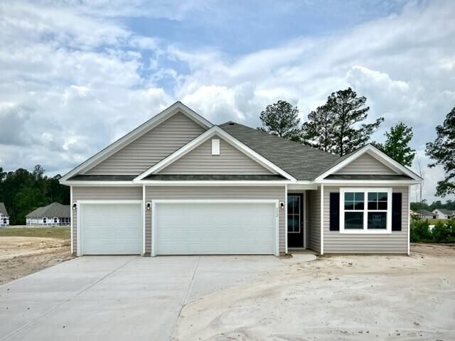 552 Misty Bluff Cir, Huger, SC 29450