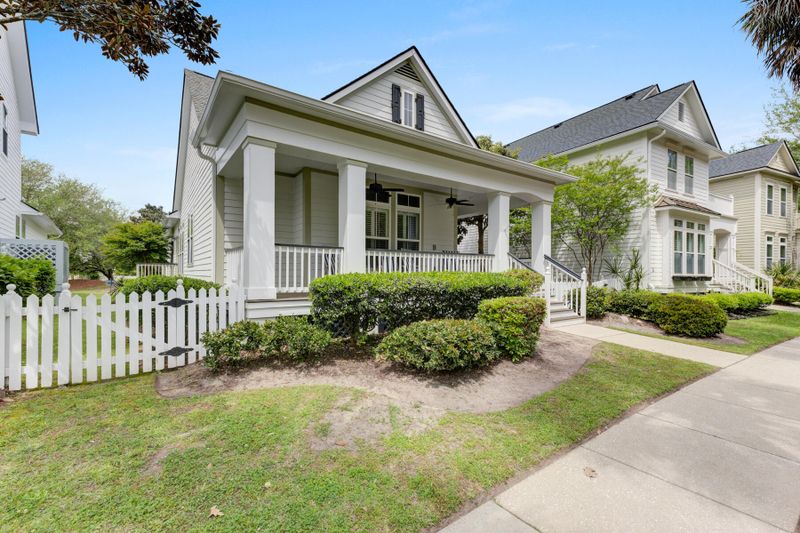 166 Etiwan Park St, Charleston, SC 29492