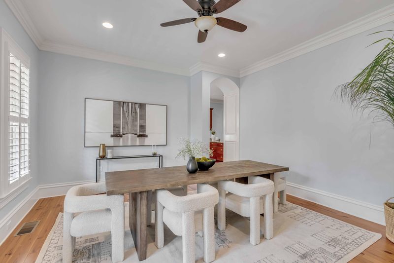 6 Pagett St, Charleston, SC 29492