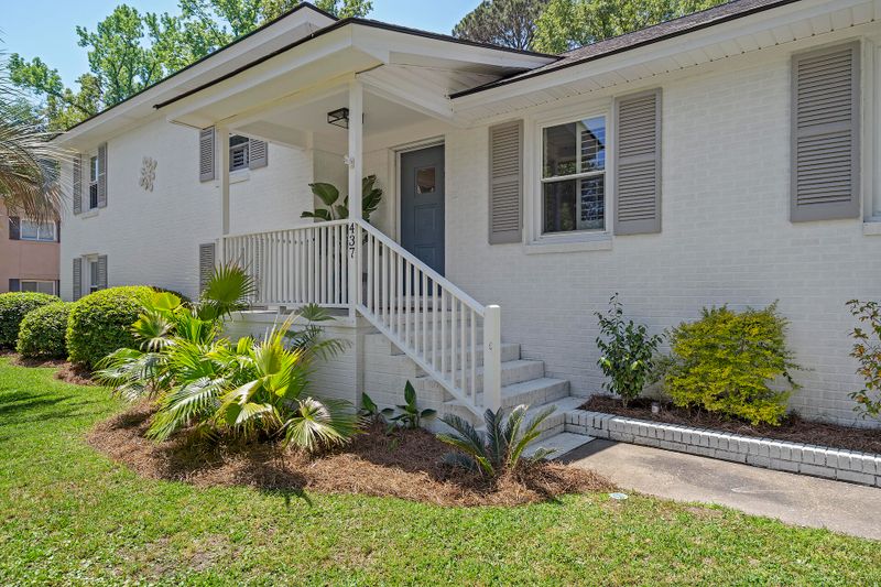 437 Martello Dr, Charleston, SC 29412