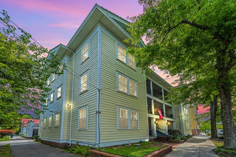 24 Thomas St #E, Charleston, SC 29403