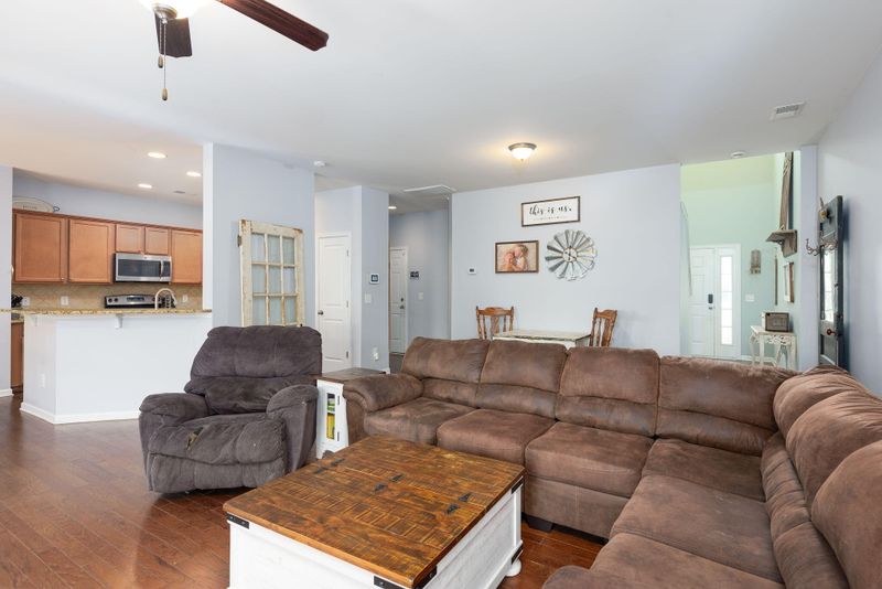 209 Longford Dr, Summerville, SC 29483