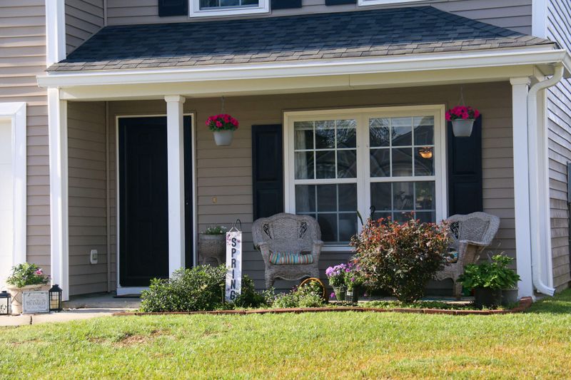 3015 Kinswood Ln, Ladson, SC 29456