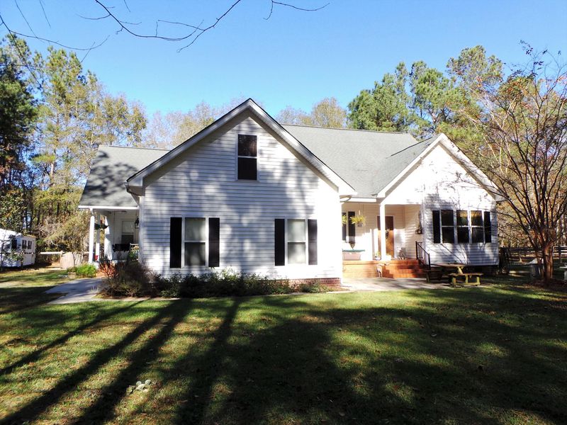 830 Diz Ln, Ridgeville, SC 29472