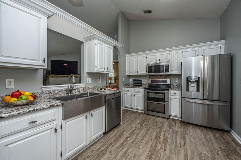 188 Revolution Dr, Mount Pleasant, SC 29464