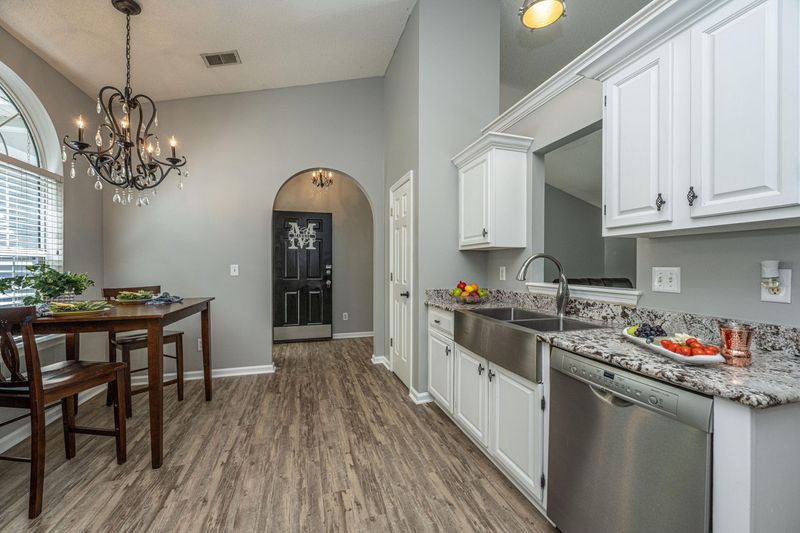 188 Revolution Dr, Mount Pleasant, SC 29464