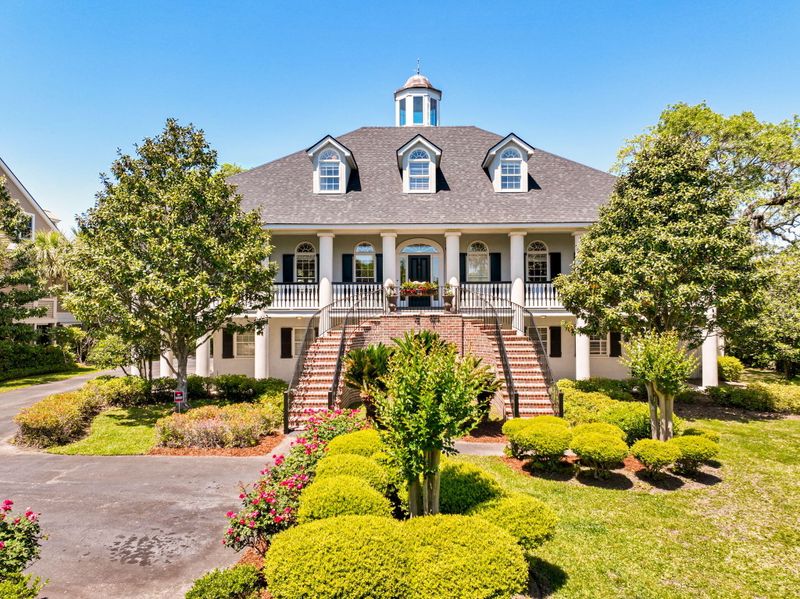2739 Royal Trace Ln, Mount Pleasant, SC 29466