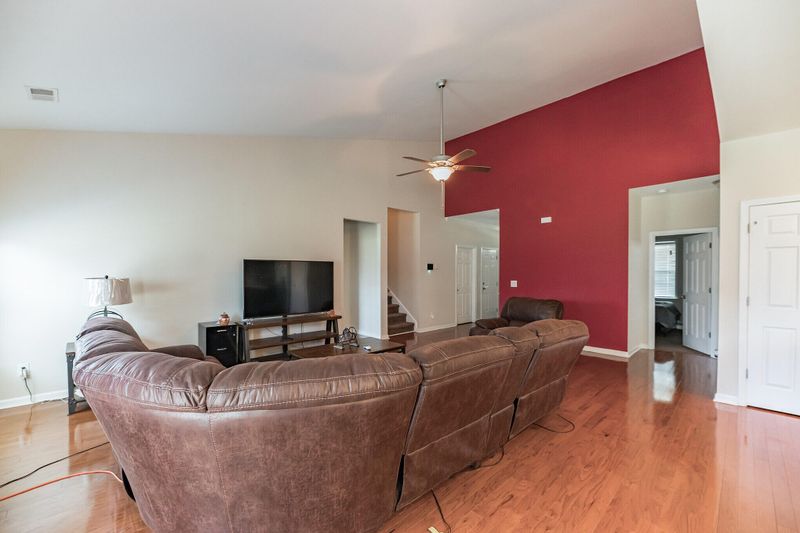 8170 Little Sydneys Way, North Charleston, SC 29406