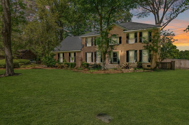 142 Brandywine Dr, Summerville, SC 29485