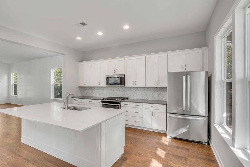 2252 Brown Pelican Ln, Charleston, SC 29412
