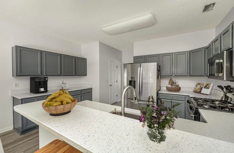 112 Remington Dr, North Charleston, SC 29418
