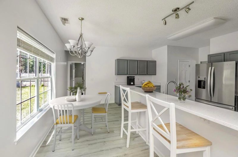 112 Remington Dr, North Charleston, SC 29418