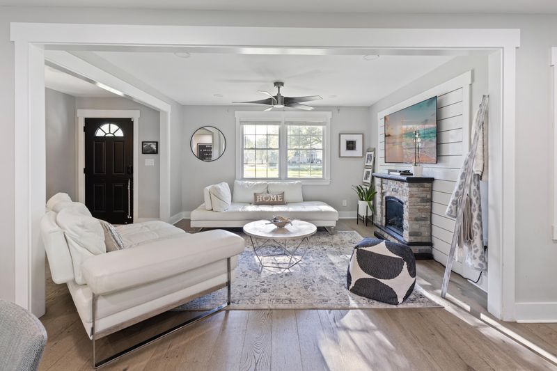 404 Parkdale Dr, Charleston, SC 29414