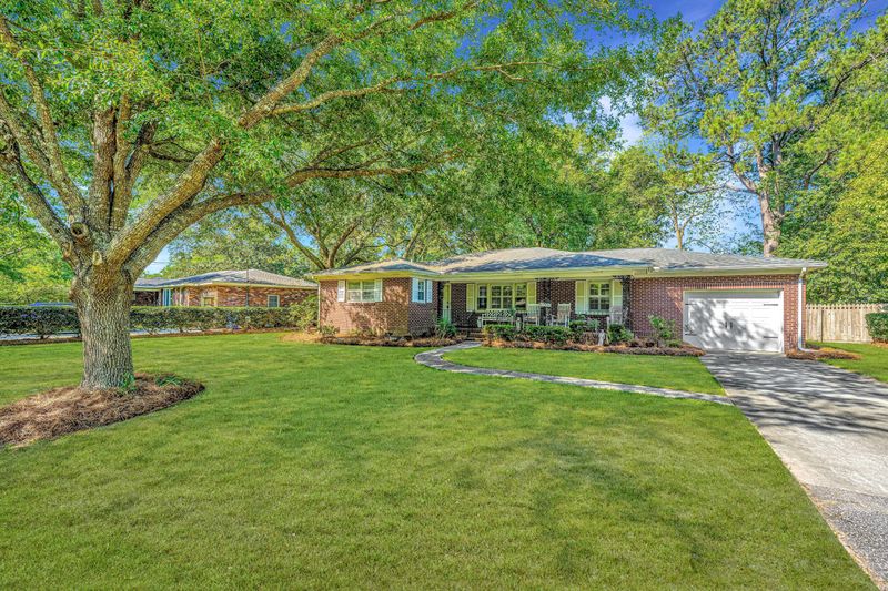 1249 Winston St, Charleston, SC 29407