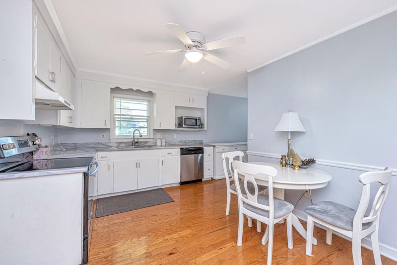 1249 Winston St, Charleston, SC 29407