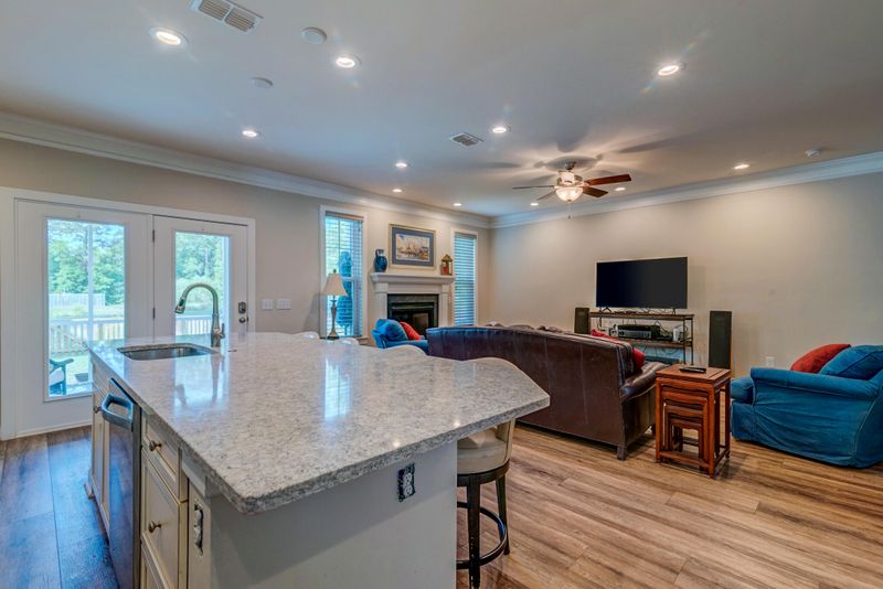 1313 Enfield Ln, Mount Pleasant, SC 29466