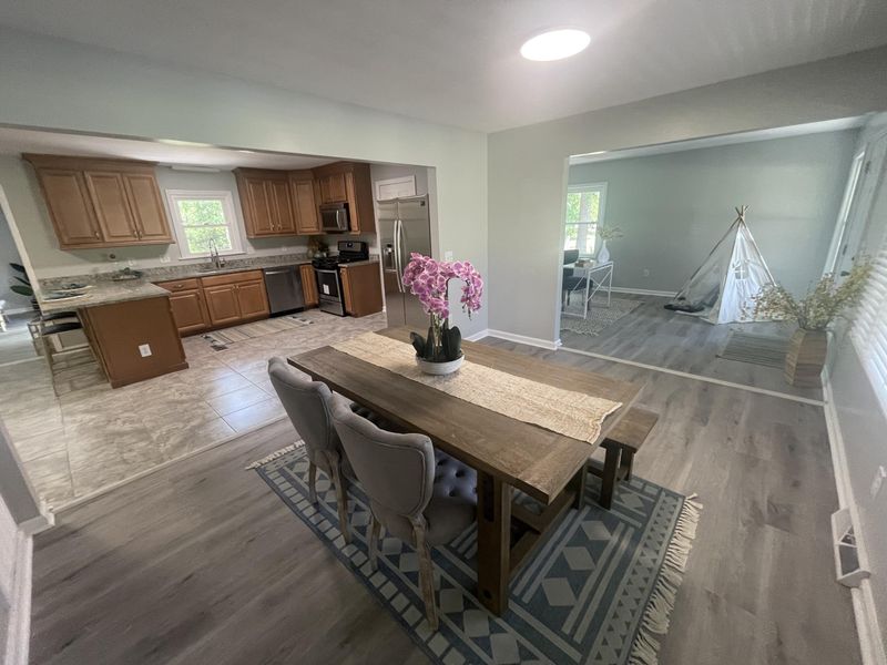 5907 Hagood Ave, Hanahan, SC 29410