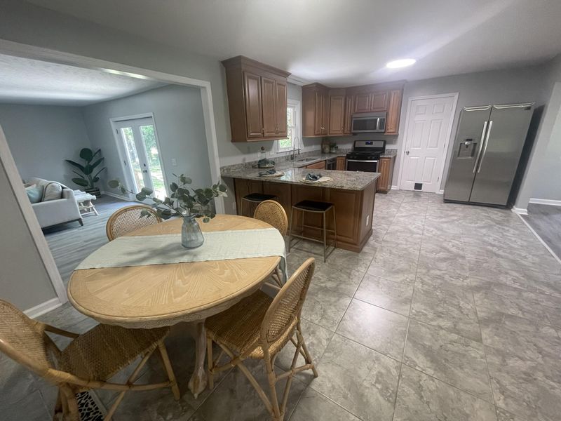5907 Hagood Ave, Hanahan, SC 29410