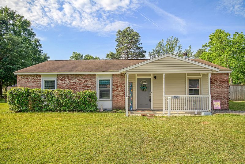 107 Marion Rd, Summerville, SC 29486