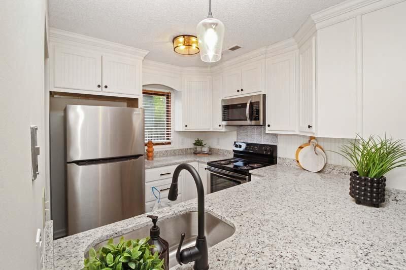 4437 Great Oak Dr, North Charleston, SC 29418