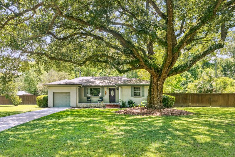 1901 Fruitwood Ave, Charleston, SC 29414