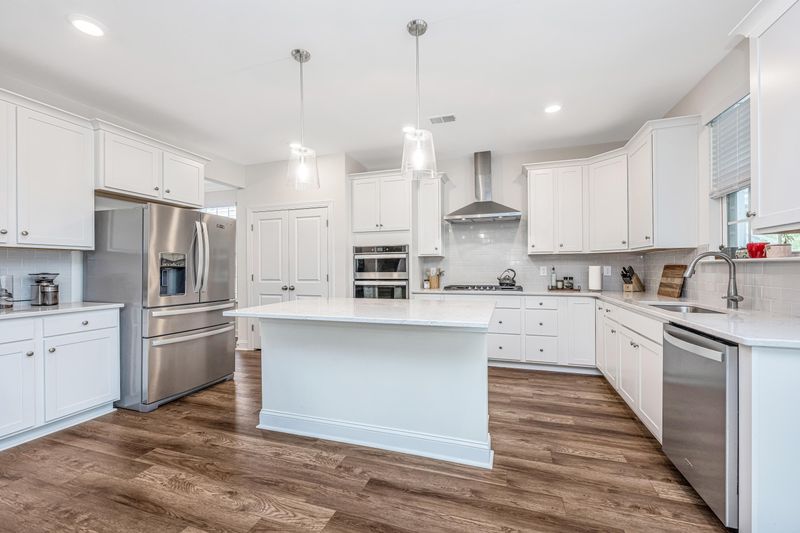 612 S South Pointe Blvd, Summerville, SC 29483