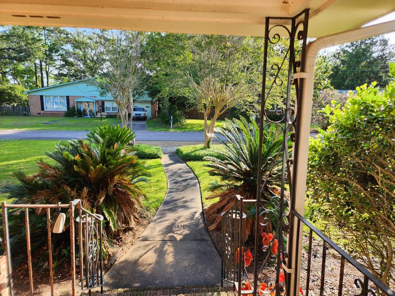829 Condon Dr, Charleston, SC 29412