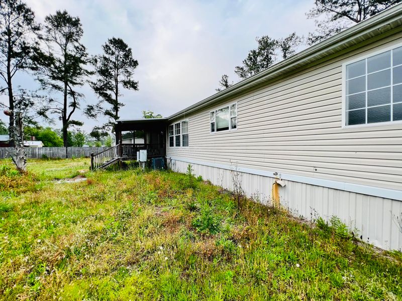 105 John Deere Ln, Bonneau, SC 29431