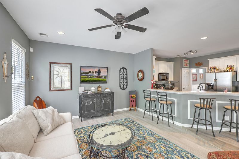 573 Delafield Dr, Summerville, SC 29483