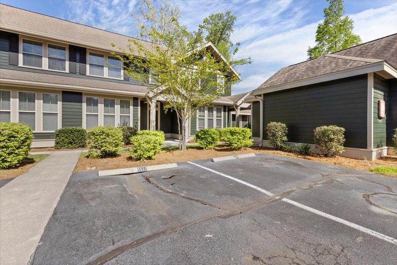 5522 Colonial Chatsworth Cir, North Charleston, SC 29418