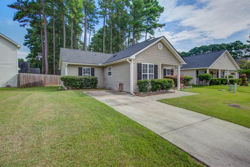 101 Yorkshire Dr, Summerville, SC 29483