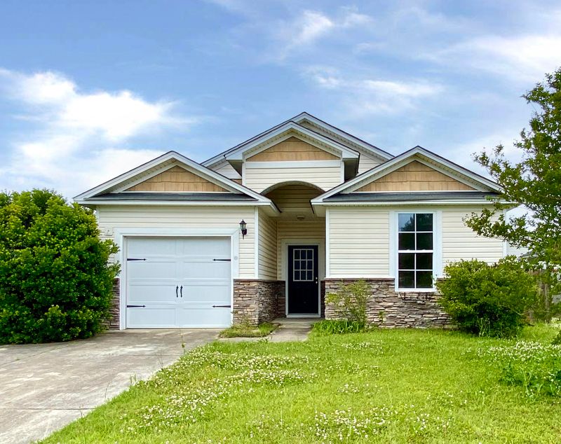 209 Summer View Rd, Summerville, SC 29486